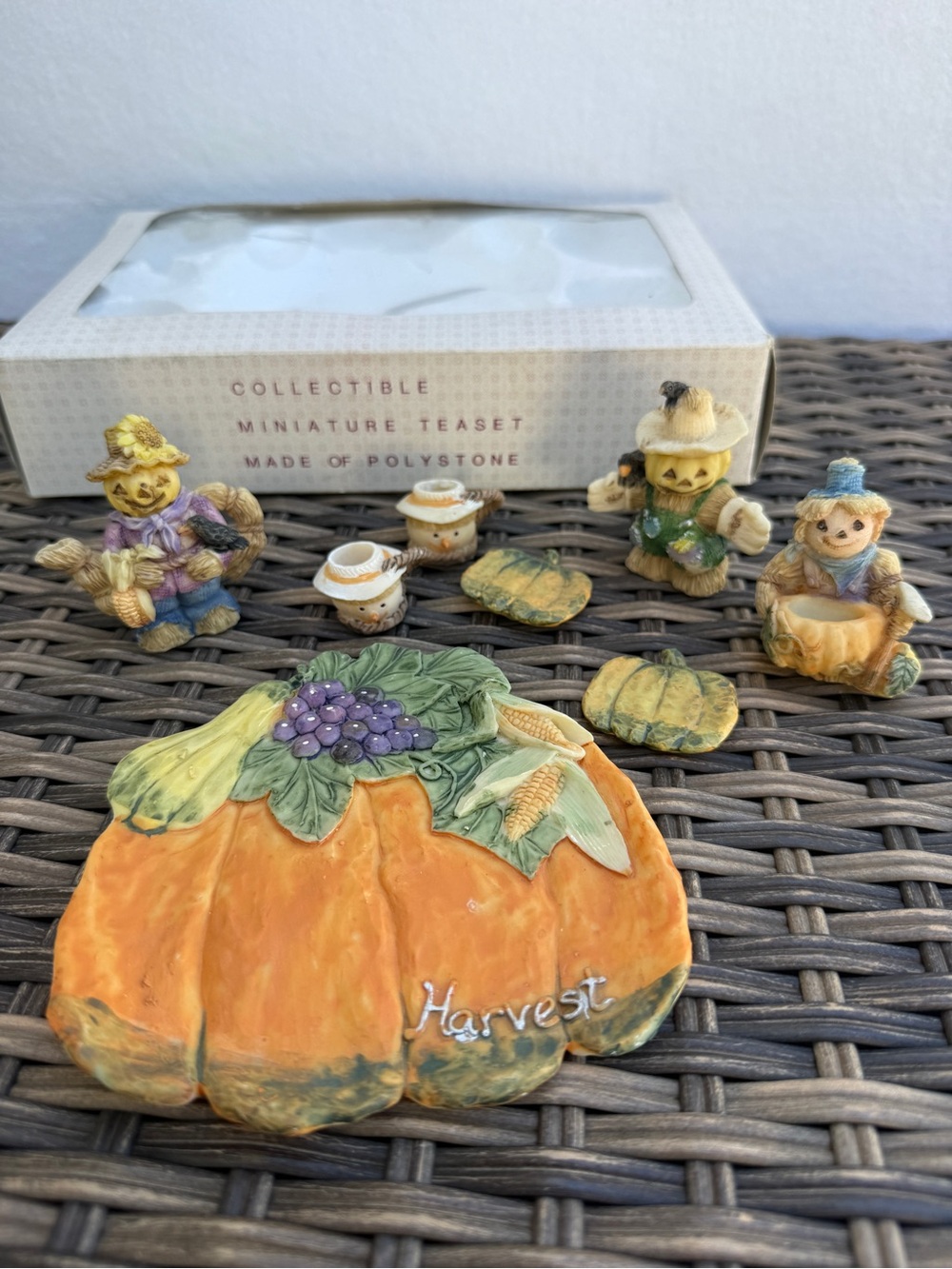 Vintage 1995 Wong's Harvest Scarecrow Miniature Tea Set Pumpkin 78411 Box